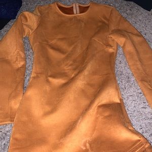 Velvet yellow long sleeve dress